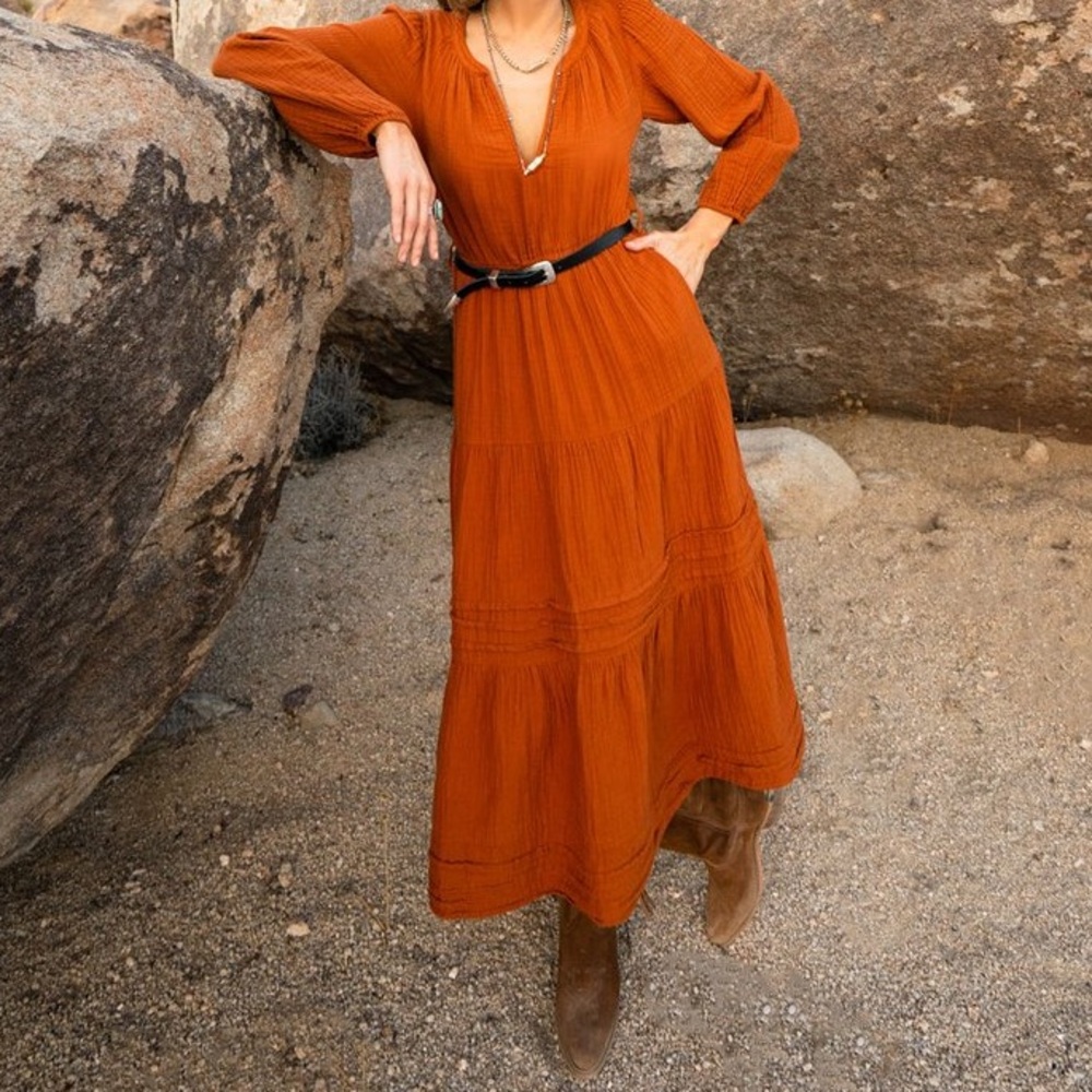 XIRENA addison dress medium ginger burnt orange v-neck linen flowy mid sleeve